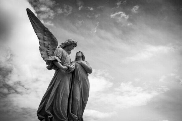 Connecting with the Angels Connecting with the Angels